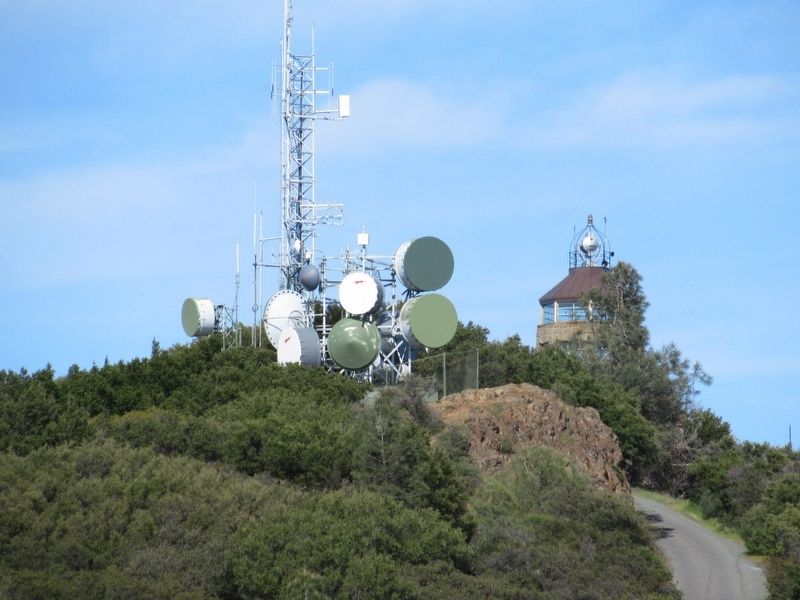 Mount Diablo Summit Building image. Click for full size.
