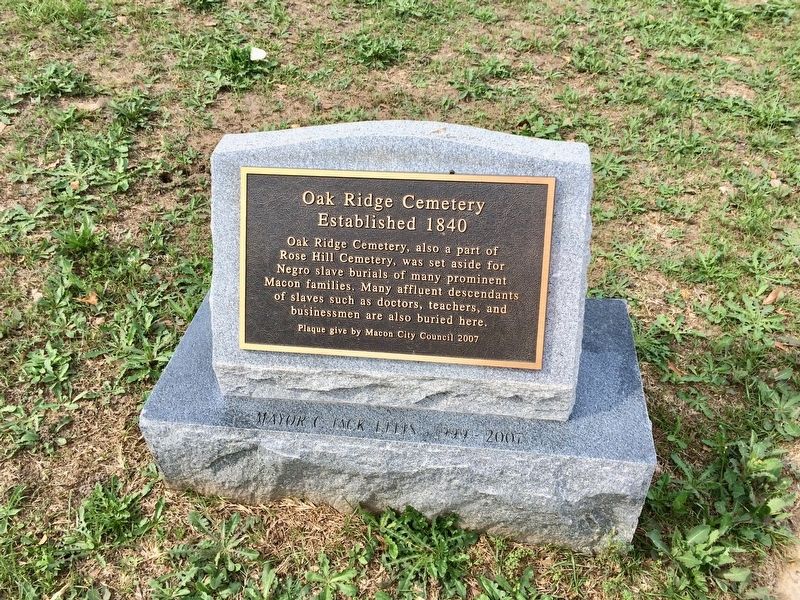 Oak Ridge Cemetery Marker image. Click for full size.