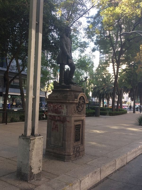 General Antonio Rosales statue and marker image. Click for full size.