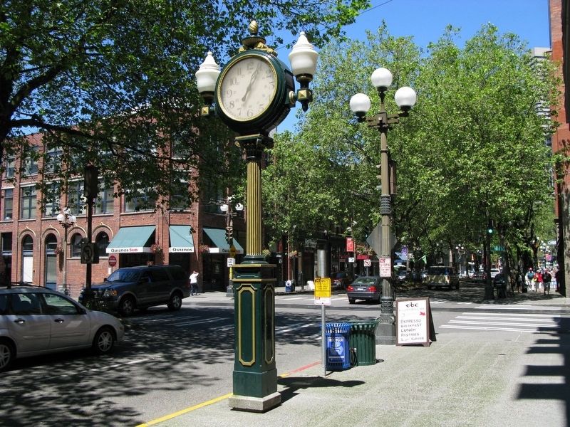 Earl Layman Street Clock image. Click for full size.