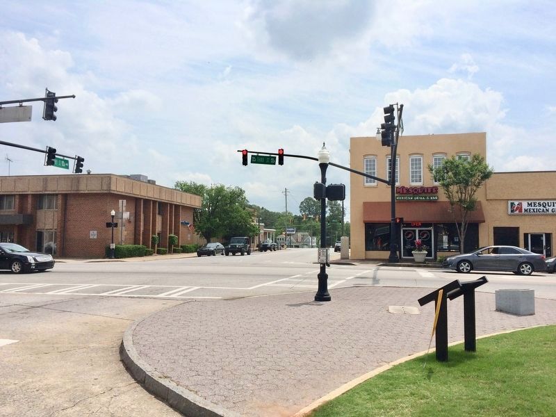 View of marker looking at intersection of 3rd and Mulberry Streets. image. Click for full size.