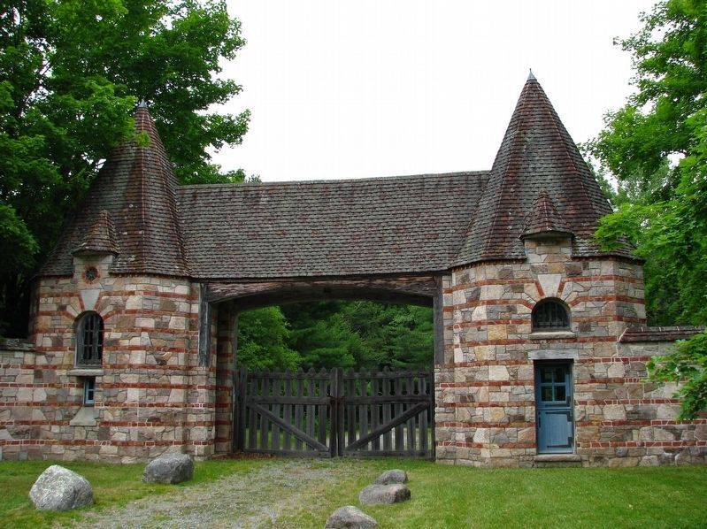 Brown Mountain Gatehouse Entrance image. Click for full size.