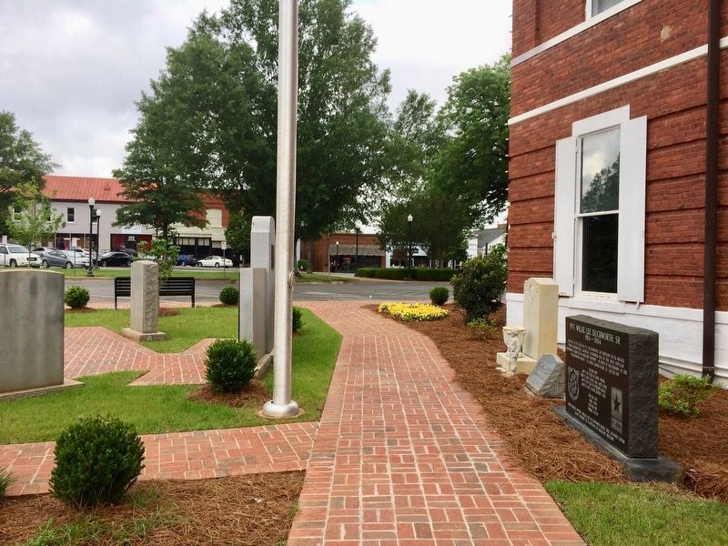 Pvt. Willie Lee Duckworth Sr. marker, on right.. Click for full size. Pvt. Willie Lee Duckworth Sr. marker, on right. image. Click for full size.