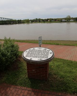 The Wild Side Marker and the Ohio River image. Click for full size.
