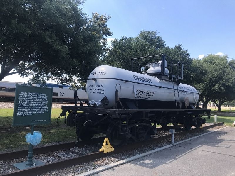 Tank Car CROX 2027 and Marker image. Click for full size.