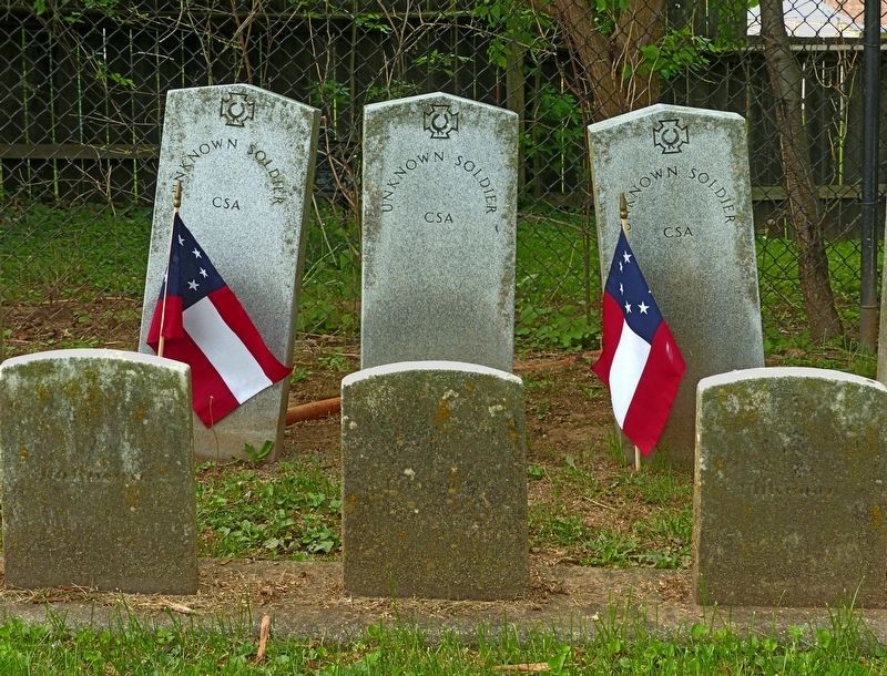 Three Unknown Confederates image. Click for full size.