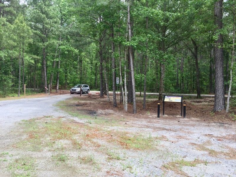 A small little picnic area was created for this marker. image. Click for full size.