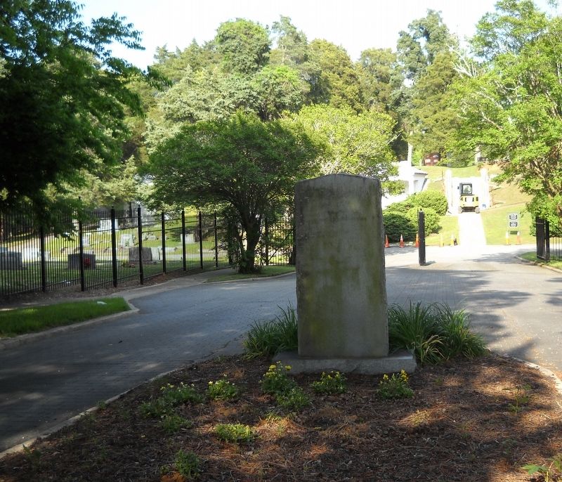 The Spanish War Veterans Memorial faces east.. Click for full size. The Spanish War Veterans Memorial faces east. image. Click for full size.