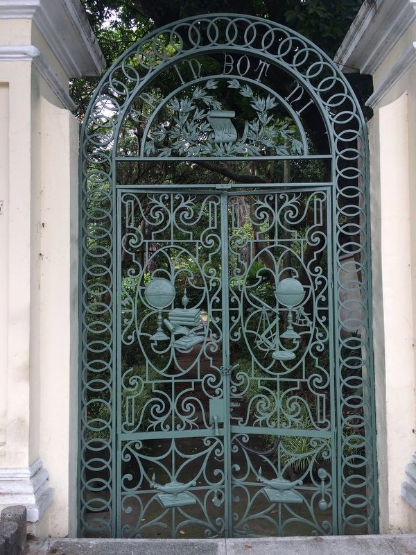 A wrought iron entryway of the Botanical Garden of Guatemala City image. Click for full size.