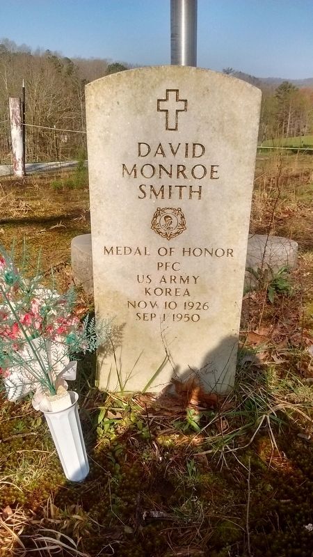 PFC David M. Smith Grave image. Click for full size.