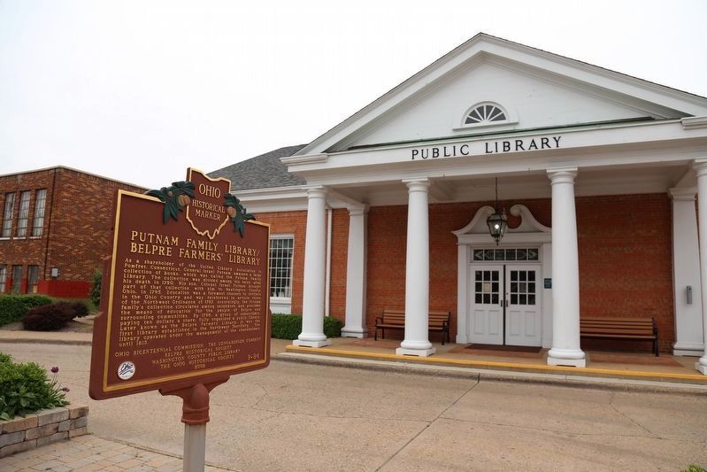 Putnam Family Library / Belpre Farmers' Library and Marker image. Click for full size.