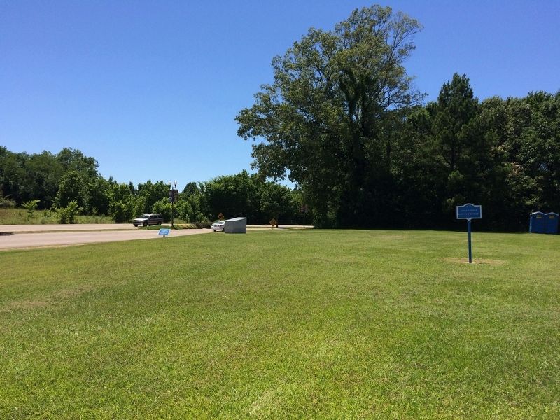 View of marker on far left.. Click for full size. View of marker on far left. image. Click for full size.