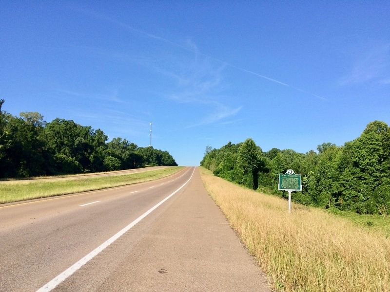 Looking south on U.S. Highway 61.. Click for full size. Looking south on U.S. Highway 61. image. Click for full size.