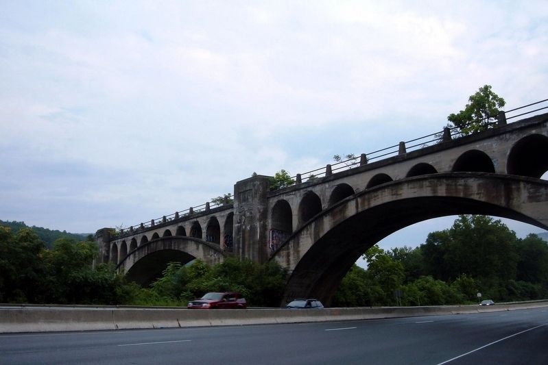 Delaware, Lackawanna and Western Railroad Viaduct image. Click for full size.