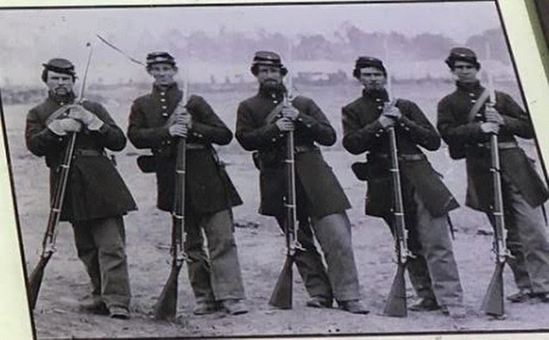 Soldiers with the Springfield Model 1861 Rifled Musket image. Click for full size.