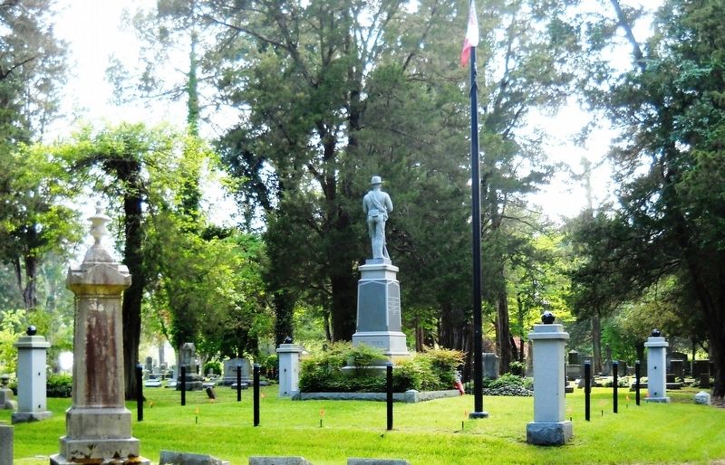 A rear view of the Confederate Monument. image. Click for full size.