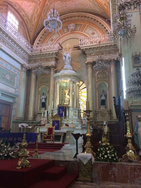 A detailed view of the altar of the Basilica image. Click for full size.