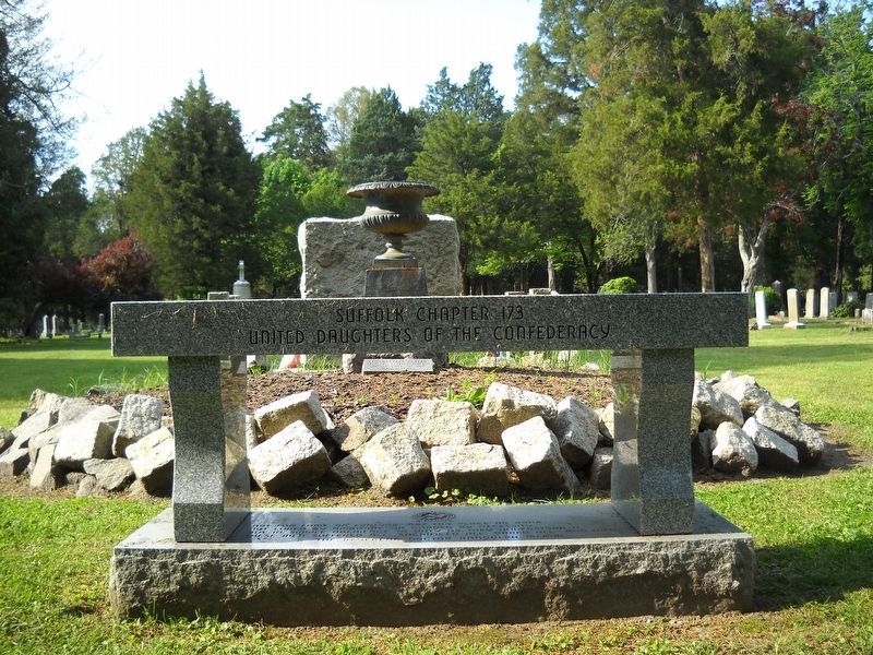 A close-up of the Bench Monument. image. Click for full size.