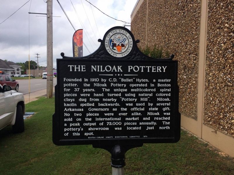 The Niloak Pottery Marker. Click for full size. The Niloak Pottery Marker image. Click for full size.