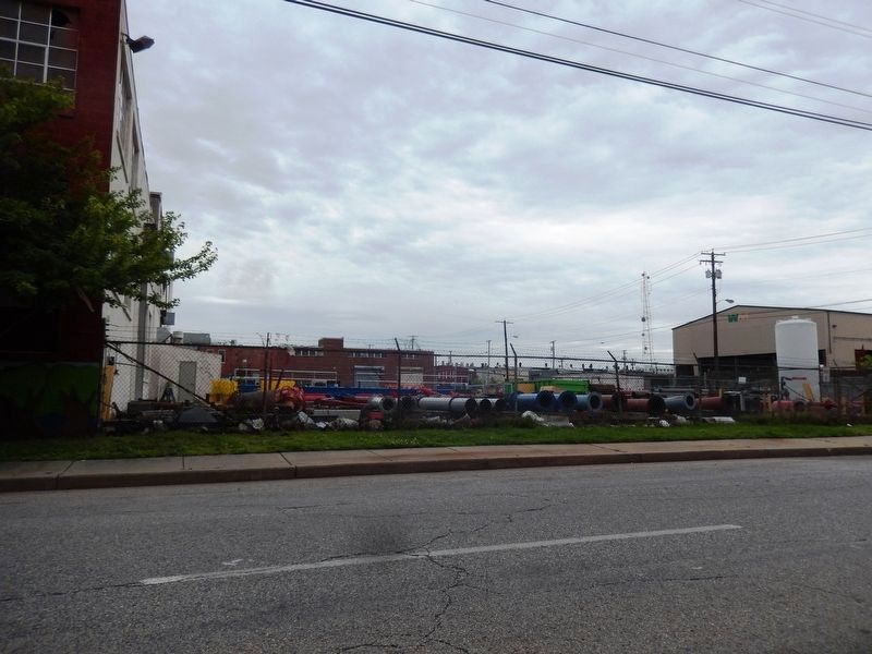 Yard at Gaslight Square at Carroll Camden image. Click for full size.