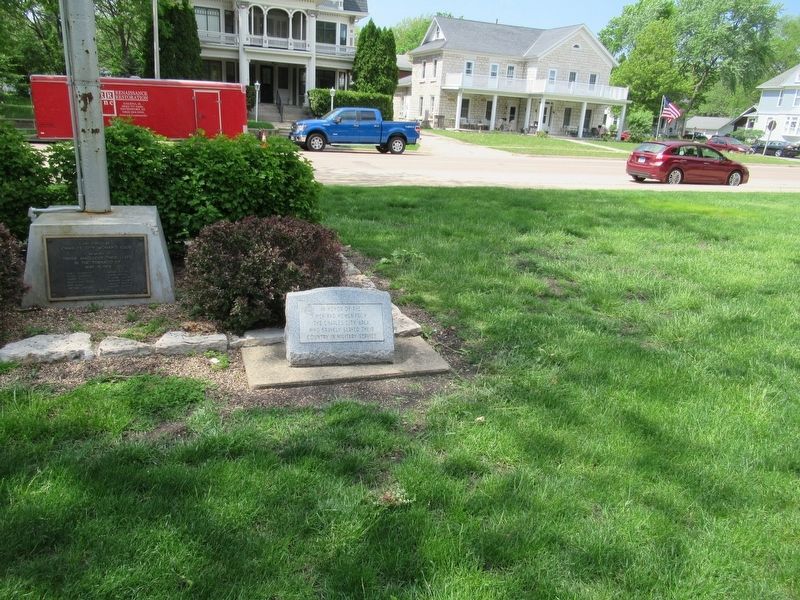 Charles City Veterans Monument image. Click for full size.