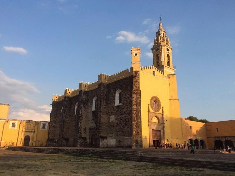 Franciscan Convent of The Archangel Gabriel / San Pedro Cholula Marker image. Click for full size.