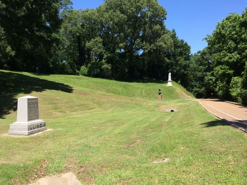 Chicago Mercantile Battery memorial on left.. Click for full size. Chicago Mercantile Battery memorial on left. image. Click for full size.