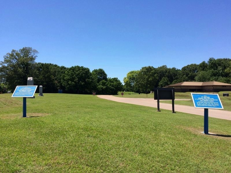U.S. 17th Battery Marker (on left) near the park visitors center.. Click for full size. U.S. 17th Battery Marker (on left) near the park visitors center. image. Click for full size.