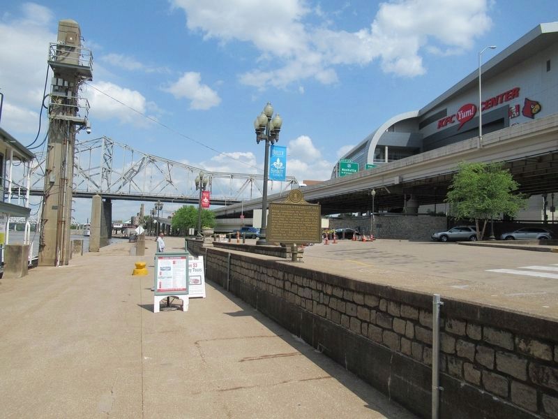Visitors at Louisville Wharf / Louisville�s Steamboat Era Marker image. Click for full size.