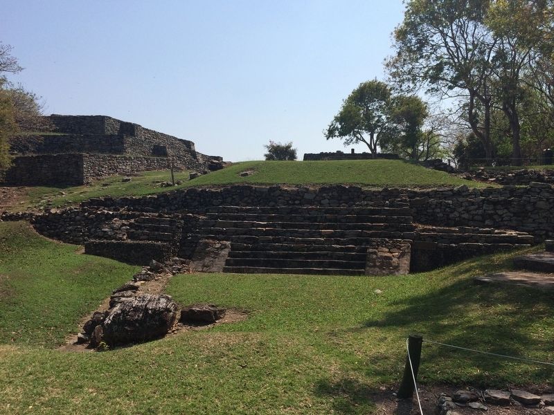 Indigenous ruins at Quiahuiztl�n image. Click for full size.