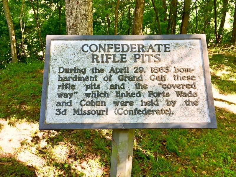 Confederate Riﬂe Pits Marker image. Click for full size.