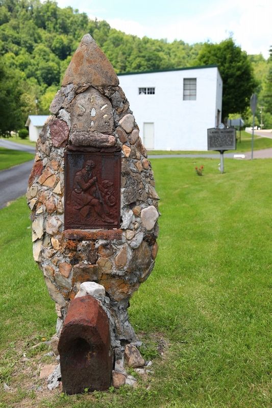 Boone Trail Highway Monument. Click for full size. Boone Trail Highway Monument image. Click for full size.