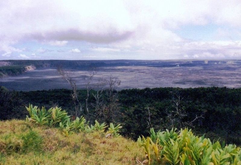 Kilauea Caldera image. Click for full size.