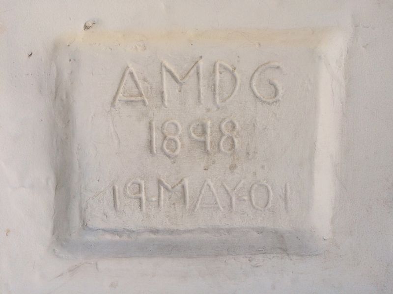 The dedication stone for the Parroquia de la Sagrada Familia of David. image. Click for full size.