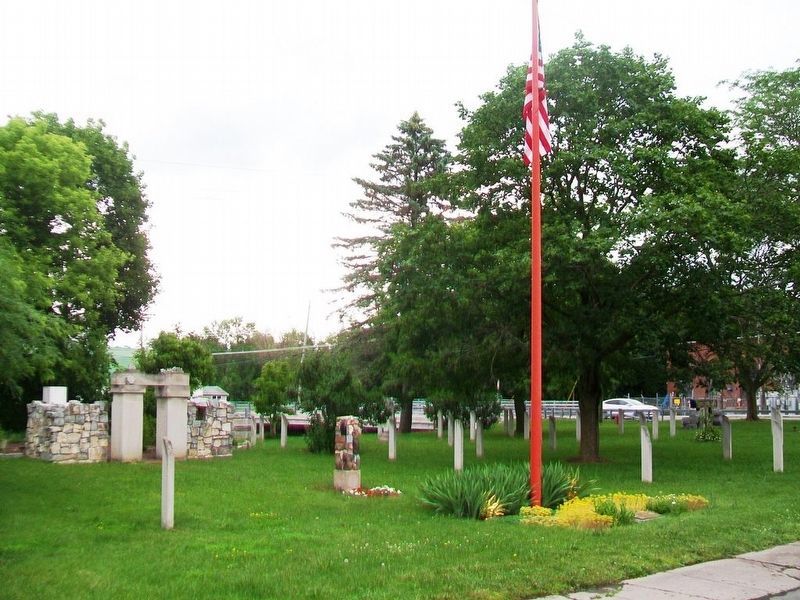 American Civil War Memorial Flagpole and Cenotaphs image. Click for full size.