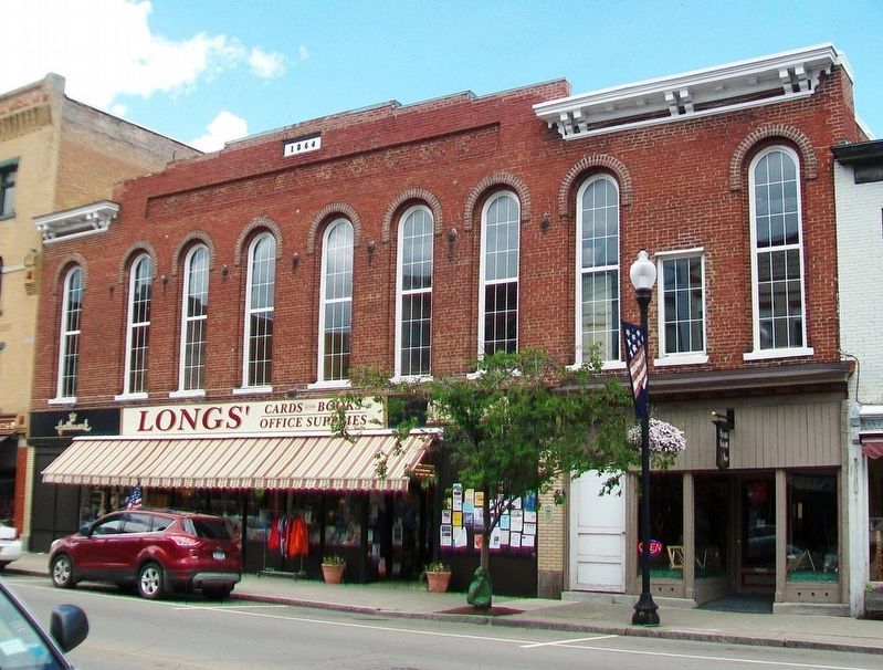 115 Main Street and Marker. Click for full size. 115 Main Street and Marker image. Click for full size.