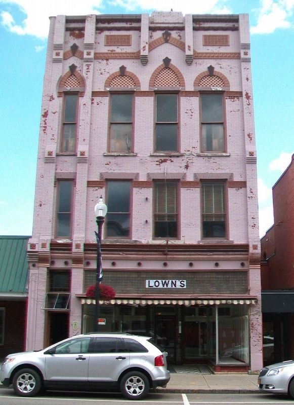 131 Main Street and Marker image. Click for full size.