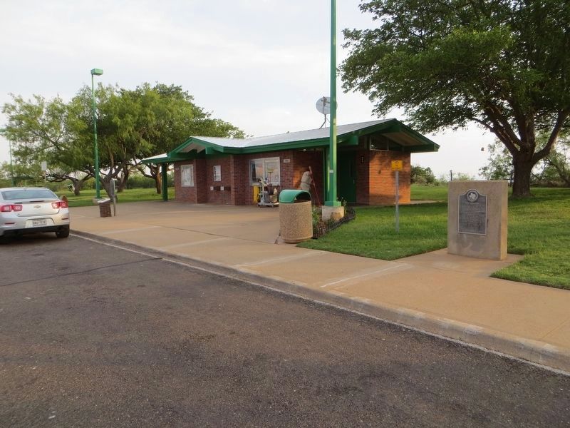 The Narrows Marker <i>on the right</i>. Click for full size. The Narrows Marker <i>on the right</i> image. Click for full size.