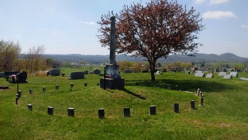 Civil War Monument in Crab Orchard Cemetery image. Click for full size.