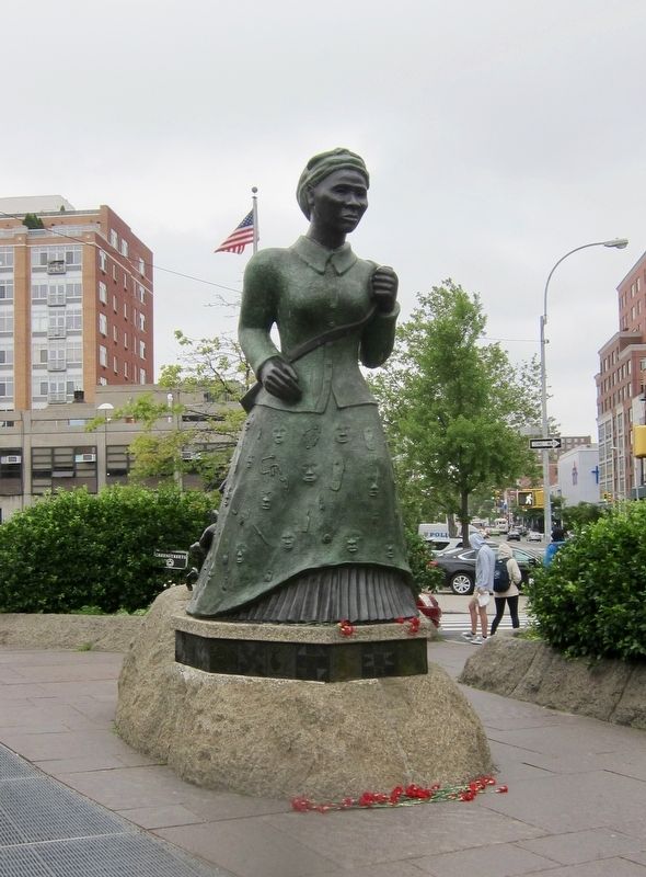 Swing Low: Harriet Tubman Memorial image. Click for full size.
