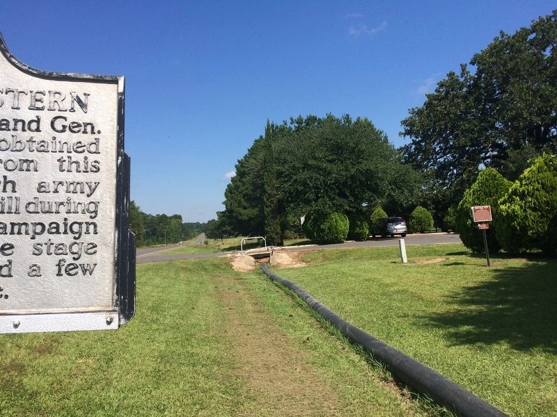 View north at entrance to Battle of Pleasant Hill area and cemetery. image. Click for full size.