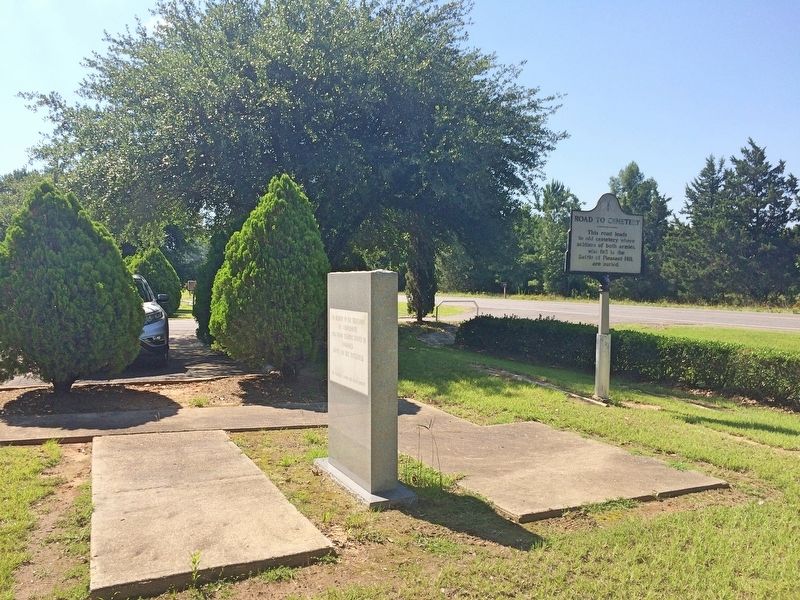 Confederate and Union Soldier Memorial image. Click for full size.