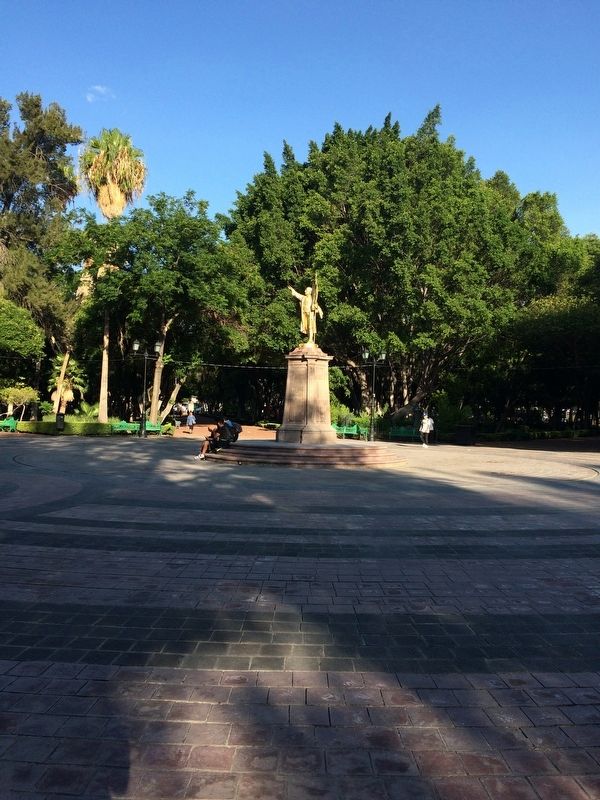 The statue of Hidalgo and fountain of the Alameda Hidalgo. Click for full size. The statue of Hidalgo and fountain of the Alameda Hidalgo image. Click for full size.