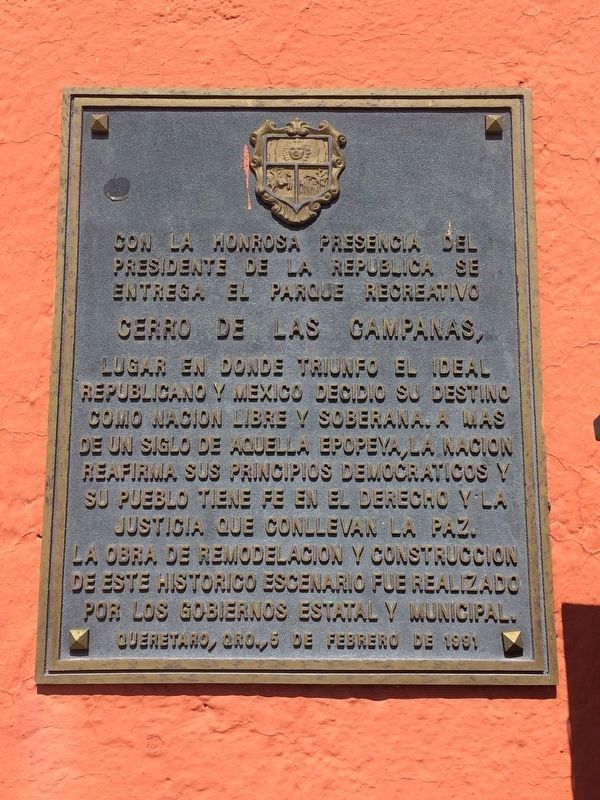 A nearby dedicatory marker for the Cerro de las Campanas remodeling in 1991 image. Click for full size.
