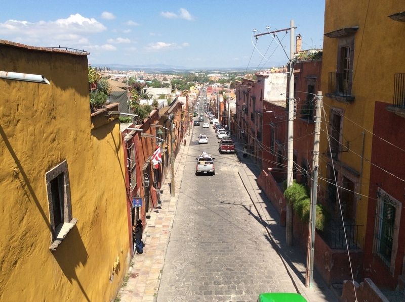 A view towards the west along Calle Canal from the Heroes' Bridge image. Click for full size.