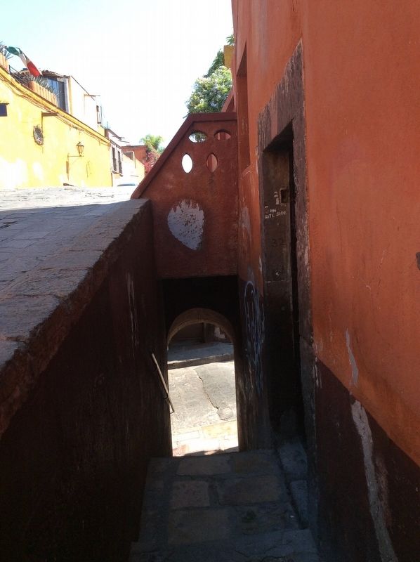 A pedestrian stairway from Calle Quebrada down to Calle Canal near the marker. image. Click for full size.