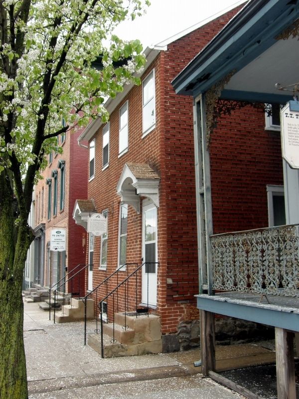 C.W. Hoffman House image. Click for full size.