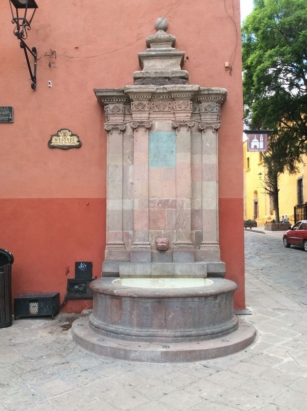The Francisco I. Madero Fountain Marker. Click for full size. The Francisco I. Madero Fountain Marker image. Click for full size.