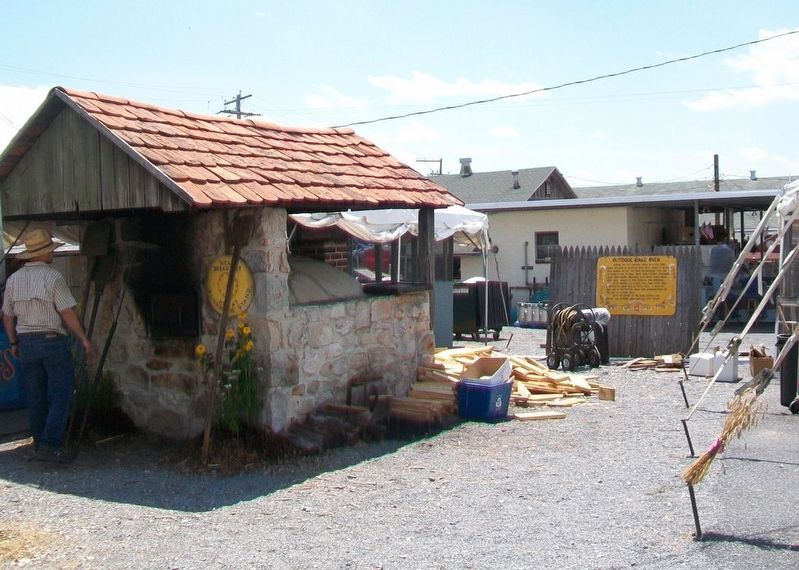 Outdoor Bake Oven and Marker image. Click for full size.