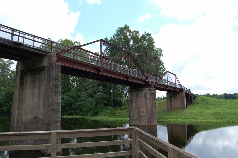 Sarto Bridge. Click for full size. Sarto Bridge image. Click for full size.